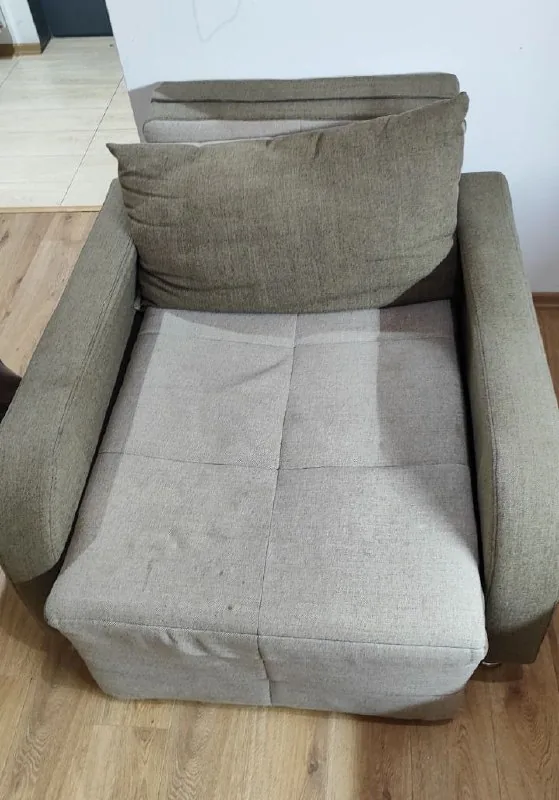 Folding armchair