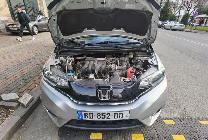 Продаю Honda Fit, 2015 год, левый руль 5