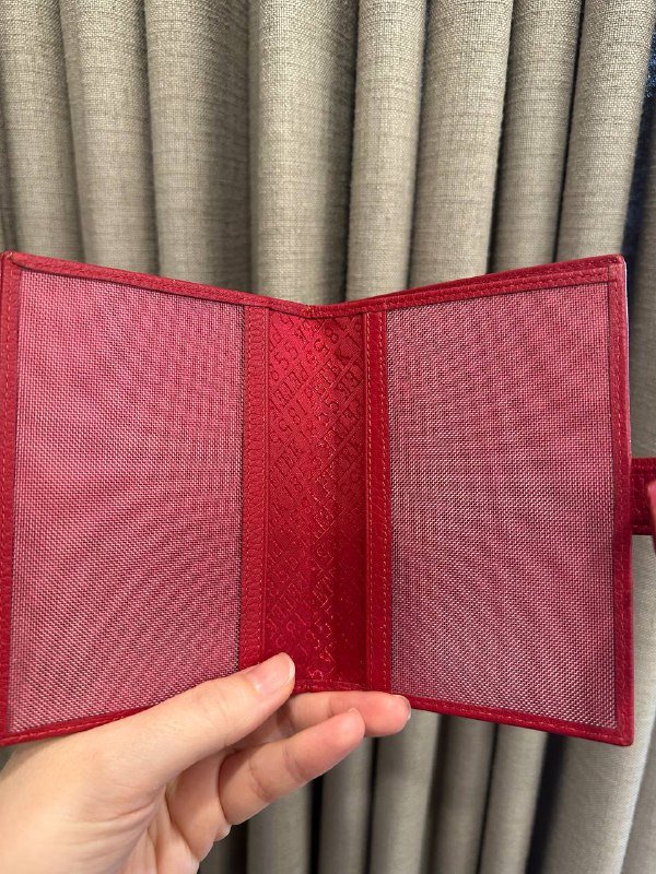 Красный кожаный чехол Petek для паспортов и документов 4