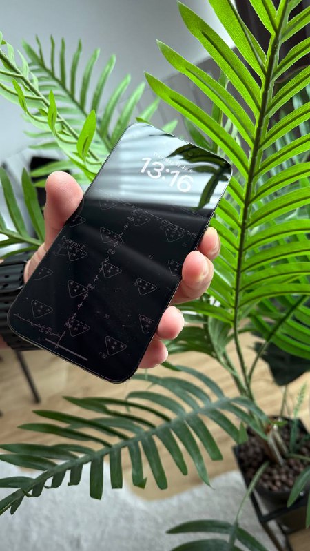 iPhone 14 Pro Max 1 TB, батарея 83%, Esim 3