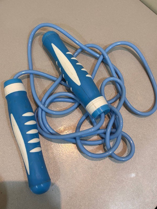 Рюкзак 25-30 л, кухонные весы, клавиатура HyperX, мышь Logitech, коврик для йоги, кастрюля, кальян, скакалка 8