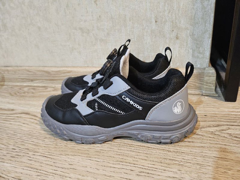 Детские кроссовки, размер 38 EU 3