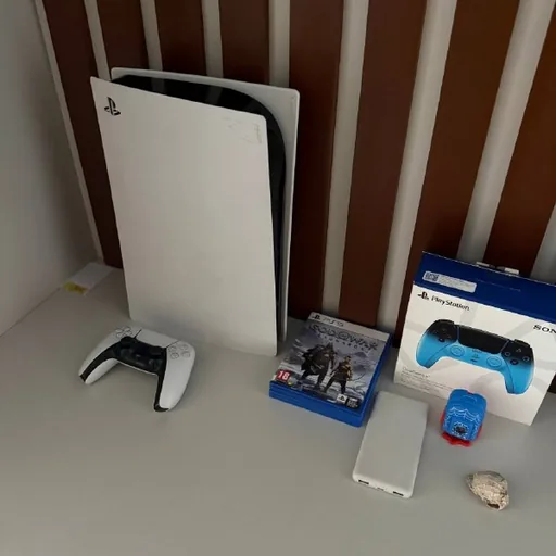 Playstation 5 с двумя геймпадами и играми