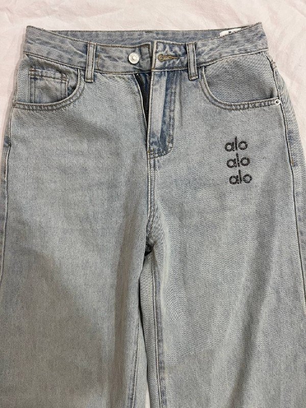 Новый джинсы