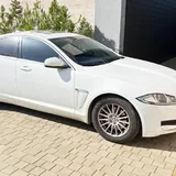 Jaguar XF 2013 1
