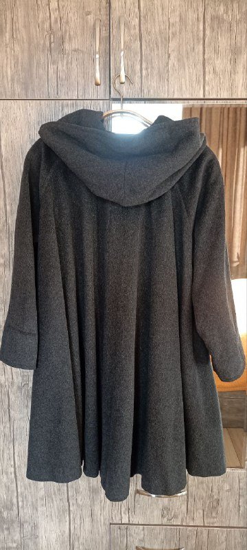 Пальто, плащ, жилет, ботинки, платье, шапка, механизмы для часов 3