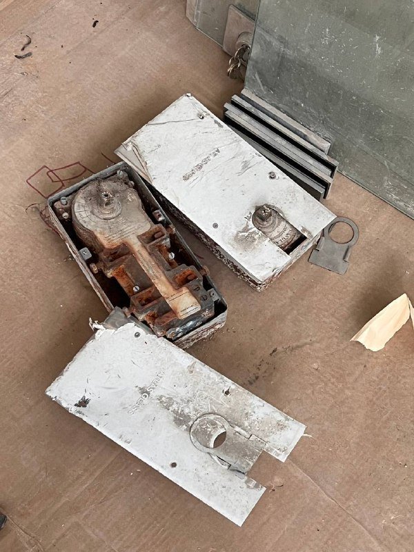 Входные стеклянные двери 2