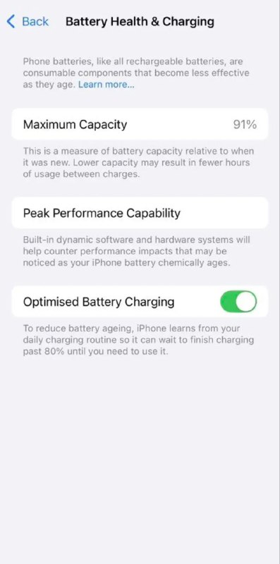 iPhone 12, 64GB с треснутой задней крышкой