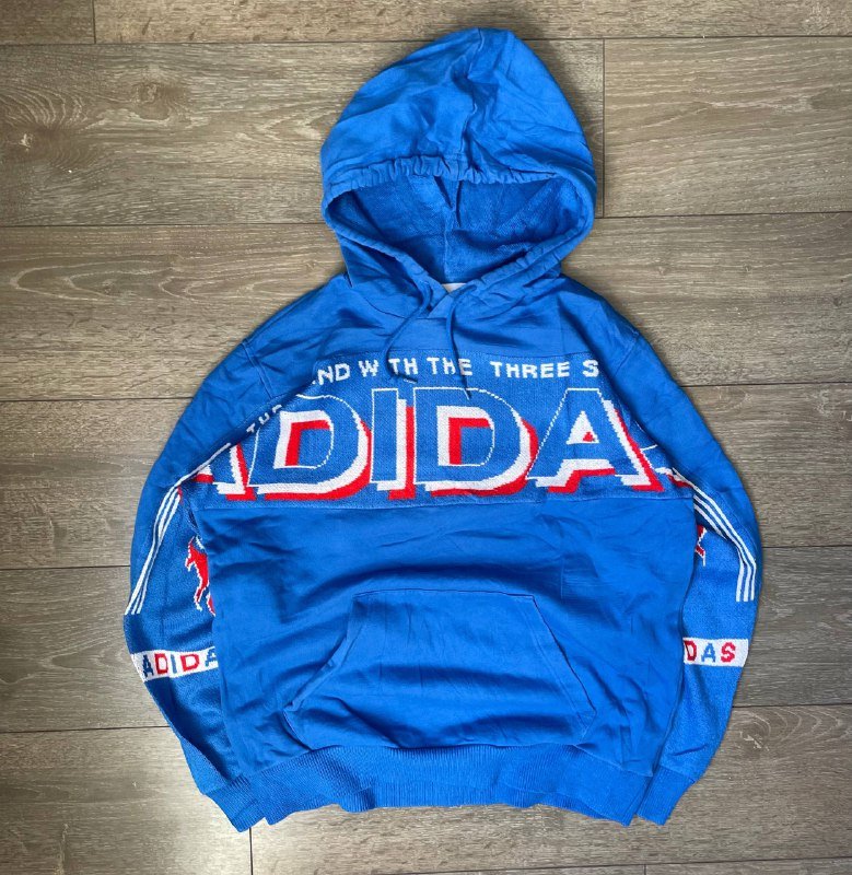 Adidas sweater size M
