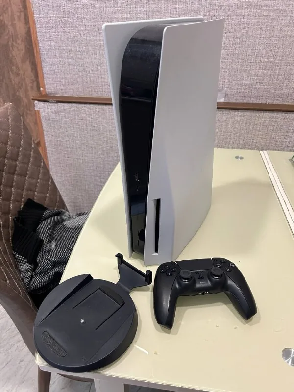 PS5, DualSense, кабель HDMI, британский кабель питания 1