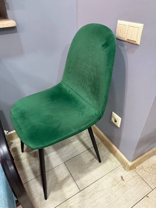 Комод, стулья, кресла, книги 5