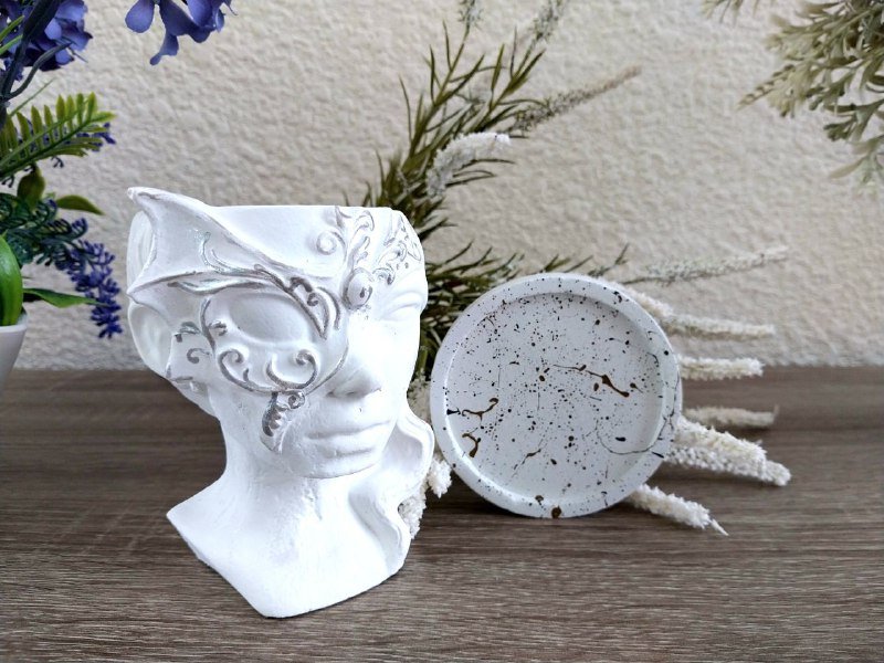 Фигурки из цемента для декора и горшки для суккулентов