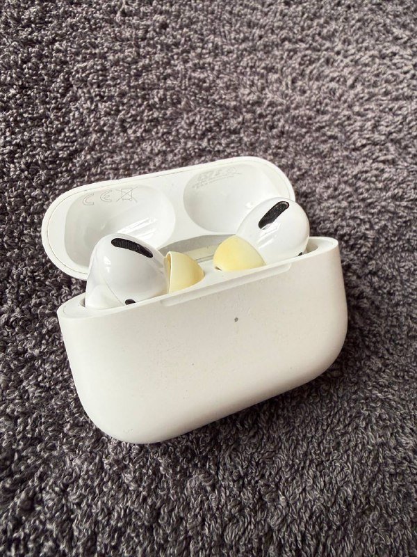 AirPods PRO первого поколения с поддержкой MagSafe