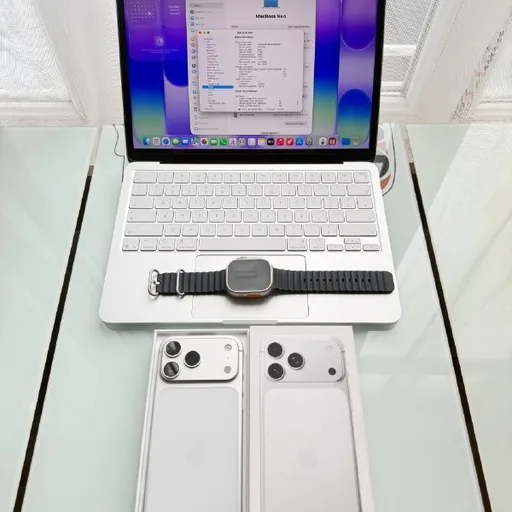 MacBook, iPhone 17 Pro Max, Apple Watch Ultra 1