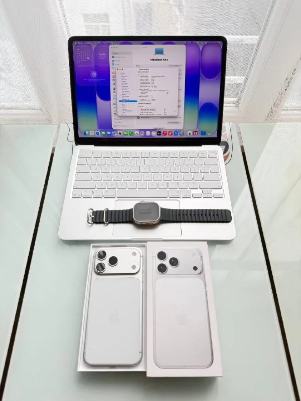 MacBook, iPhone 17 Pro Max, Apple Watch Ultra 1