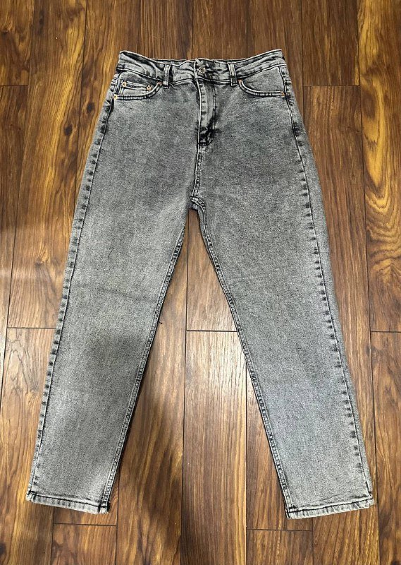 пальто женское, сумка DKNY, джинсы женские, кофта с капюшоном, кеды DKNY, рубашка Minus, спортивные штаны Puma, лоферы, джинсы Tommy Hilfiger 4