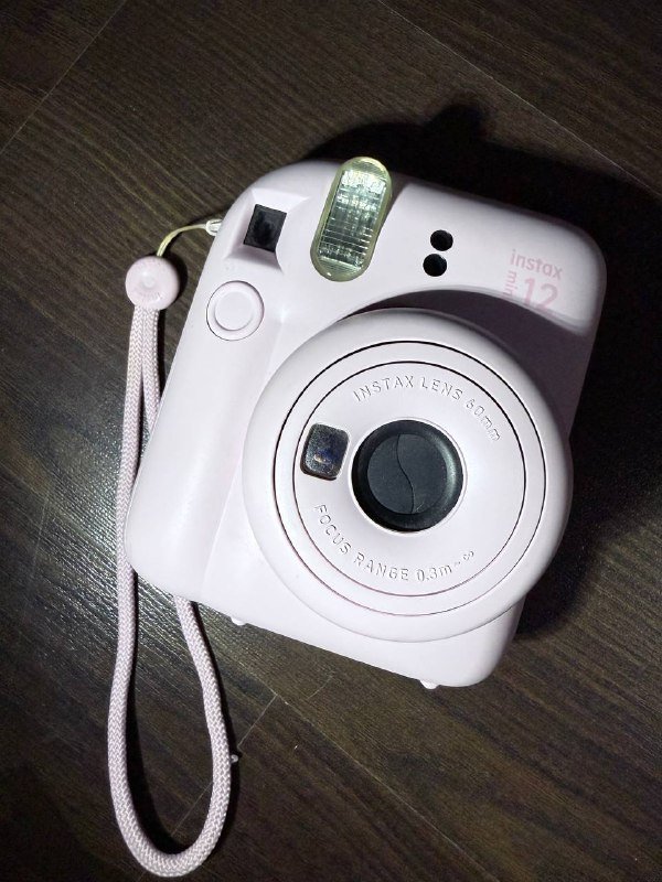 Фотоаппарат Instax Mini 12 с кассетой и коробкой