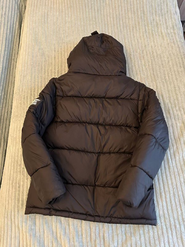 Tech fleece zip up hoodie XS, Burberry puffer M 9