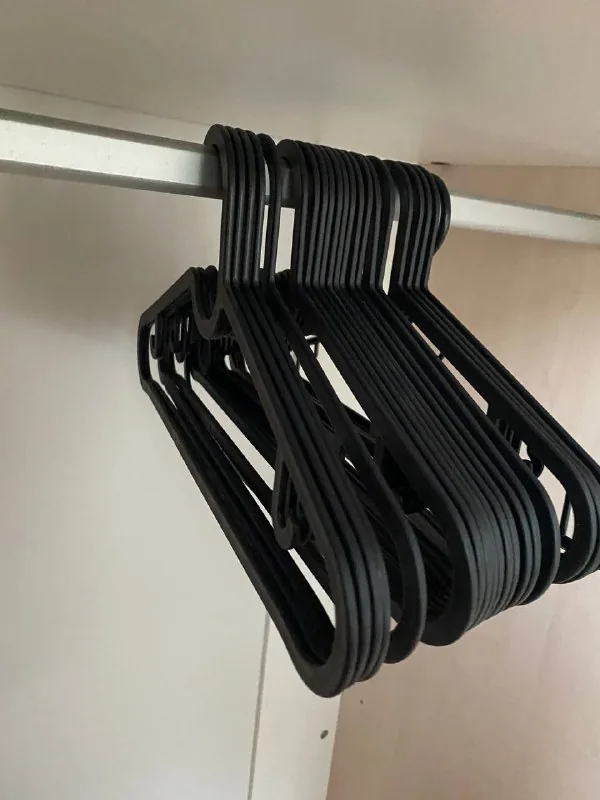 Вешалки IKEA 1