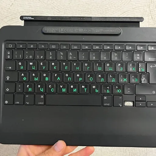 Клавиатура для iPad Logitech Slim Combo