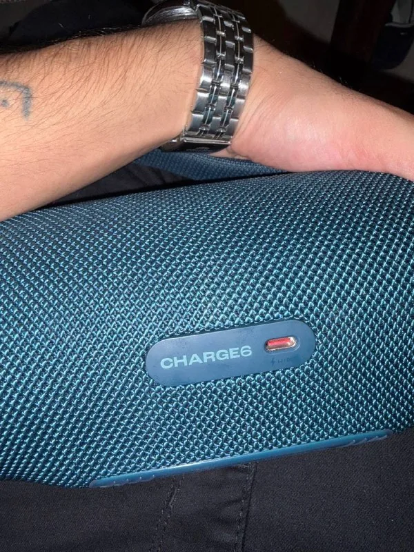 JBL Charge 6 портативная колонка 1