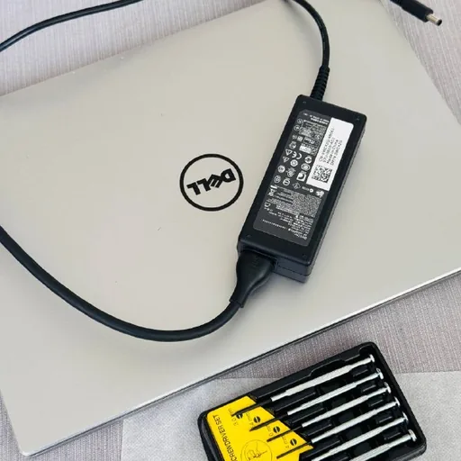 Dell ноутбук на запчасти, зарядка, отвертки