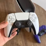 PlayStation 5 с двумя оригинальными геймпадами 2