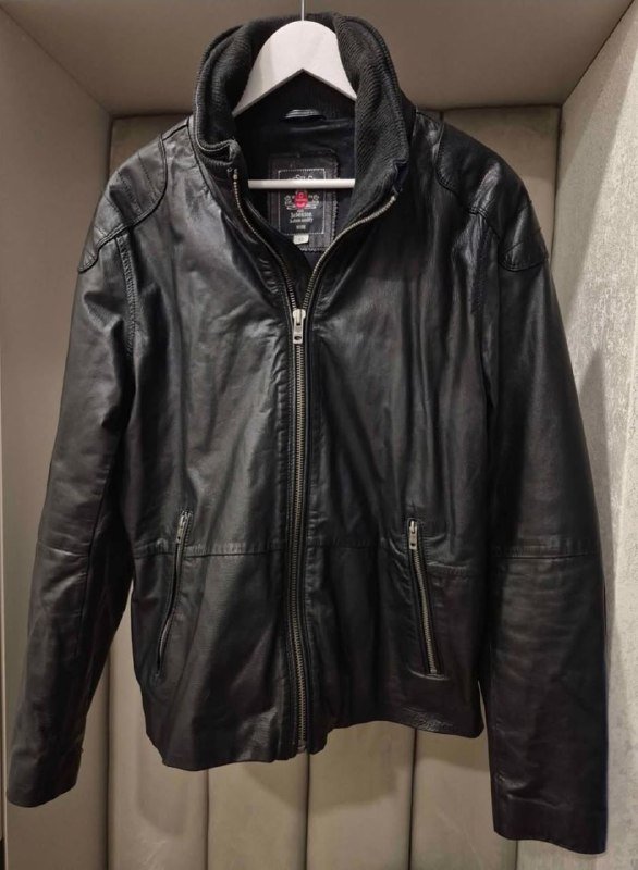 Бомбер Diesel, куртка кожаная Diesel, куртка Barney's originals, пальто Project Foce, куртка Chevirex, футболка Diesel, кеды Converse и Diesel 3