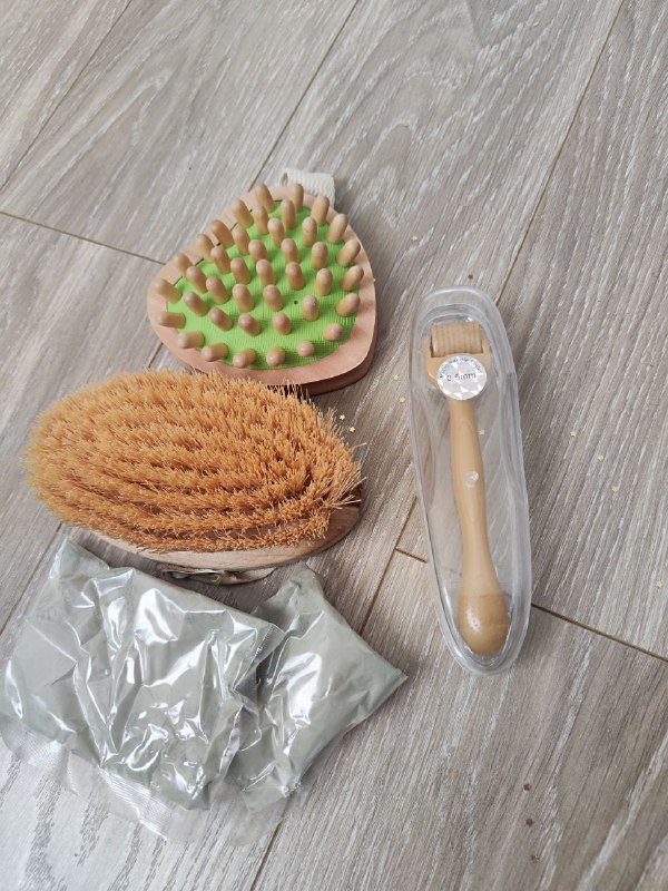 Антицеллюлитный массажёр, щётка, мезороллер, голубая глина