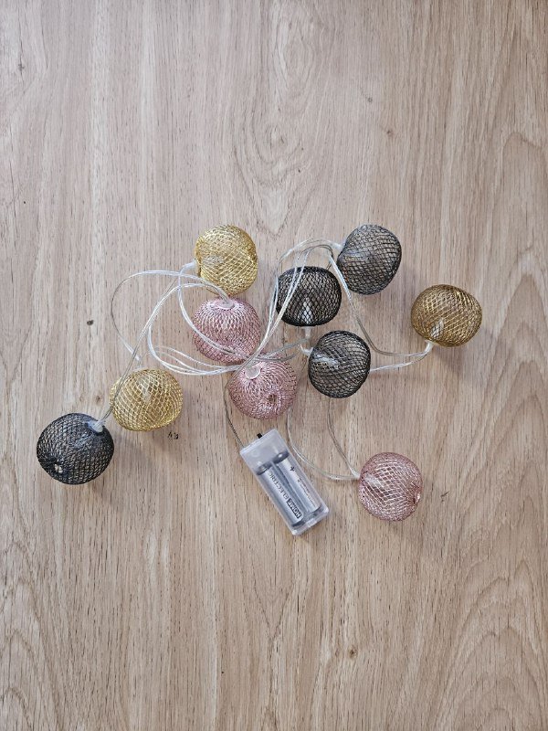 Гирлянды, ленты и мишура 2