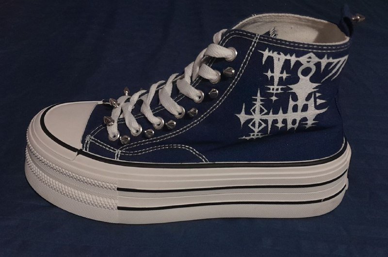 Конверсы с шипами размер 40 3