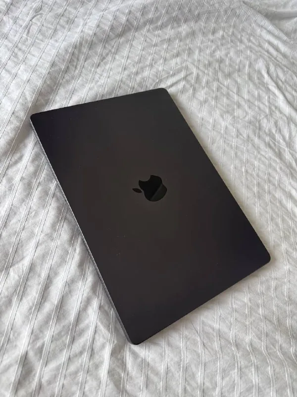 MacBook Pro M5 16 ГБ 512 ГБ 1