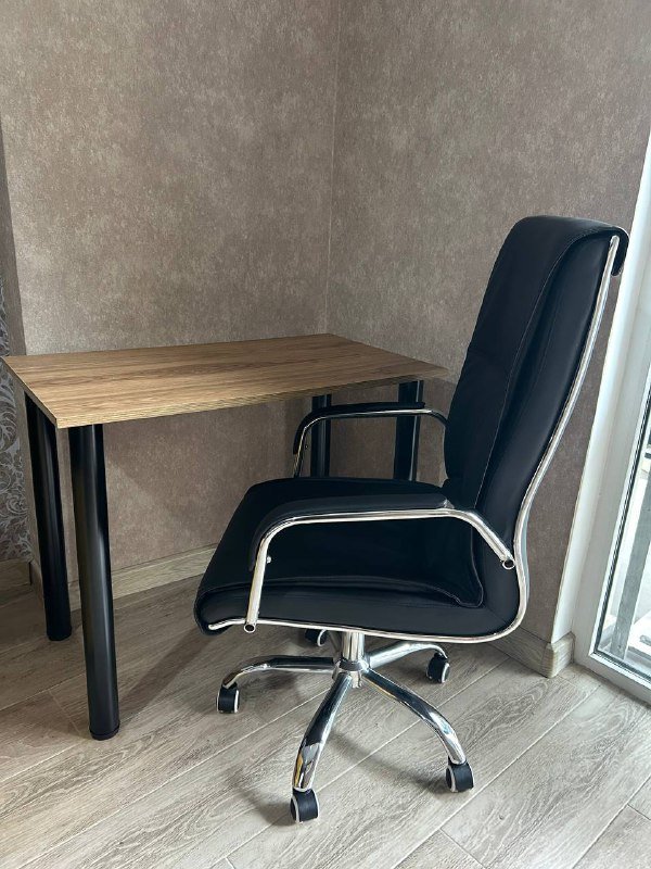 Кресло руководителя, стол