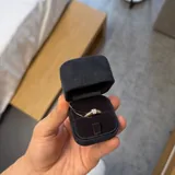Золотое кольцо с бриллиантом 3