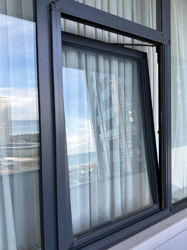 Маскетная сетка на окно и балконную дверь 2