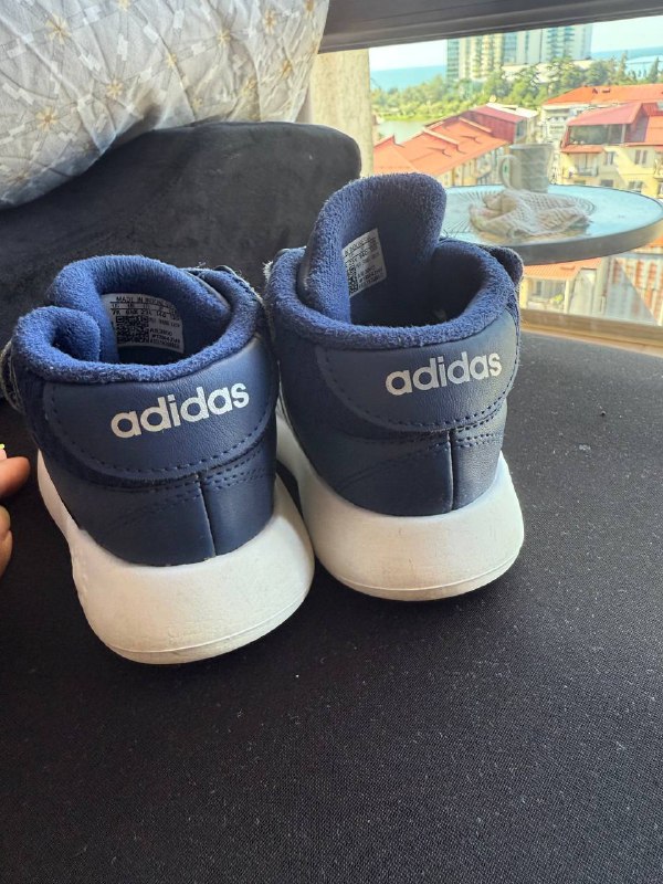 Высокие кроссовки Adidas р-р 23,5 FR 2