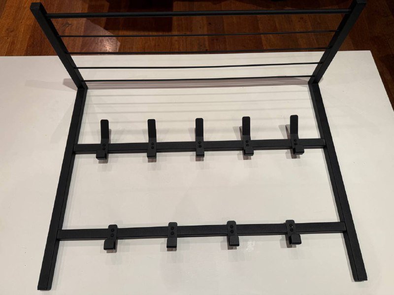 Вешалка настенная металлическая