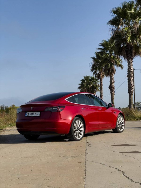 Tesla Model 3 2018 5