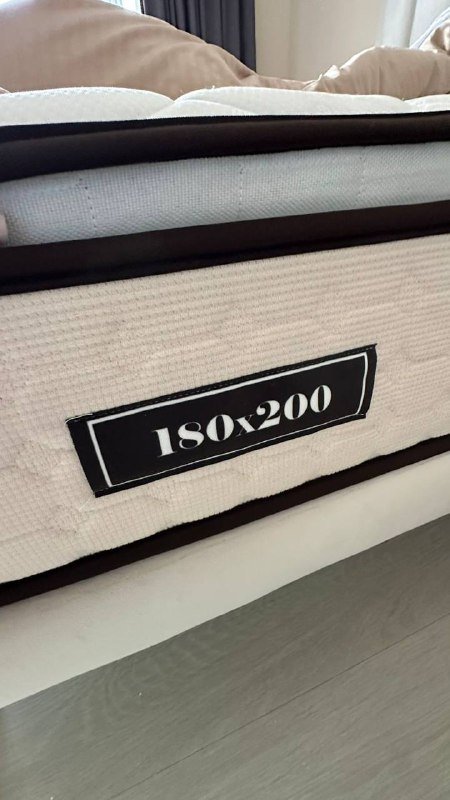 Кровать с матрасом 180х200мм 4