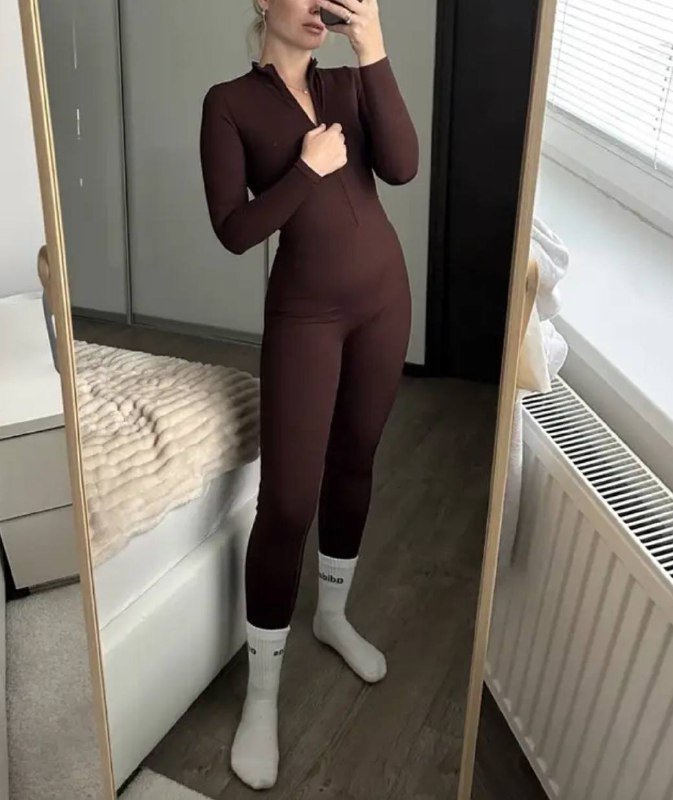 Утеплённый женский спортивный комбинезон 2