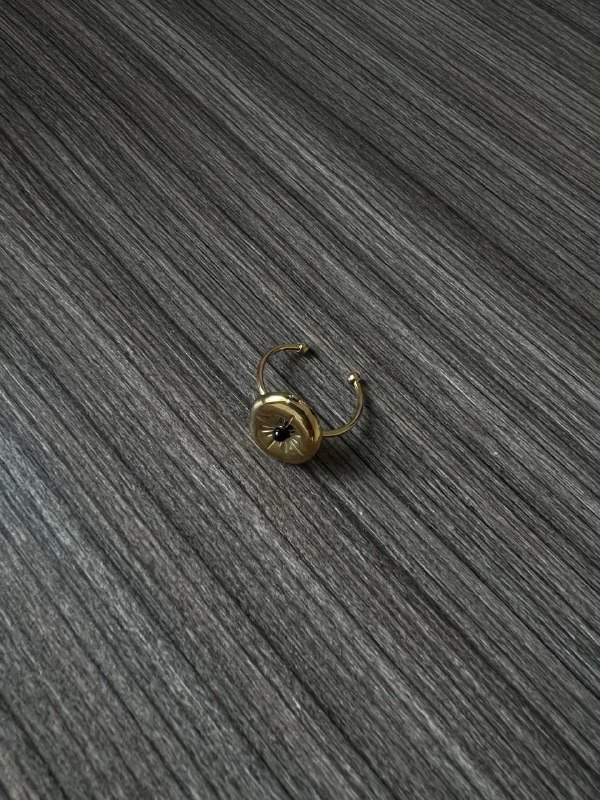 Кольцо из нержавеющей стали с черным камнем 3