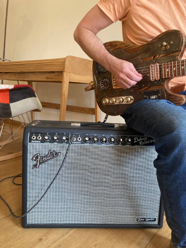 Усилитель Fender Deluxe Reverb
