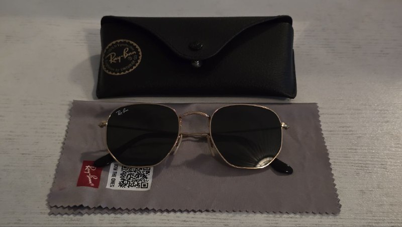 Солнцезащитные очки Ray-Ban