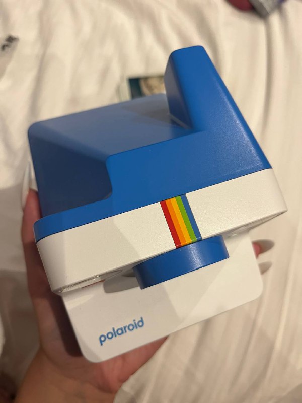 Polaroid instant camera with film 3