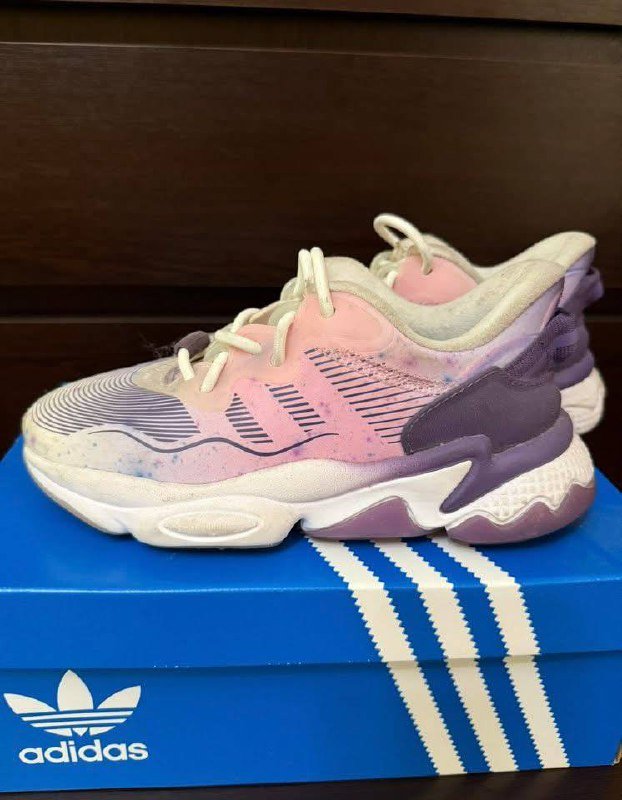 Adidas кроссовки, H&M лоферы, ASOS босоножки