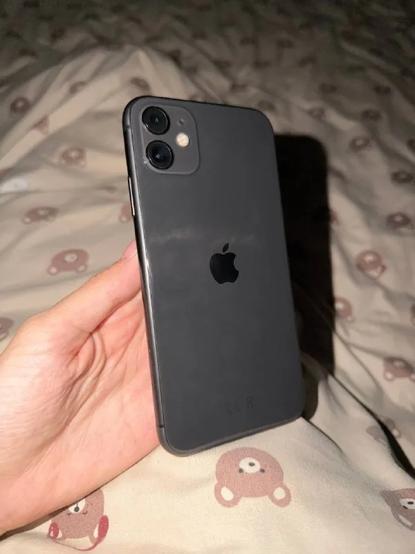iPhone 11, Black, 74% battery 1