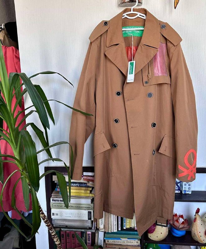 Hoody Vans Vault, кеды CLOSED, плащ Benetton