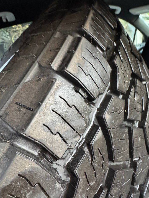 2 колеса AT 265/70/17 на дисках Lexus 5