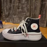 Кроссовки и обувь Adidas, Crocs, Birkenstock, Converse, Zara 4