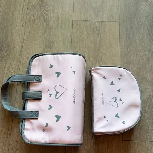 Косметички Mary Kay